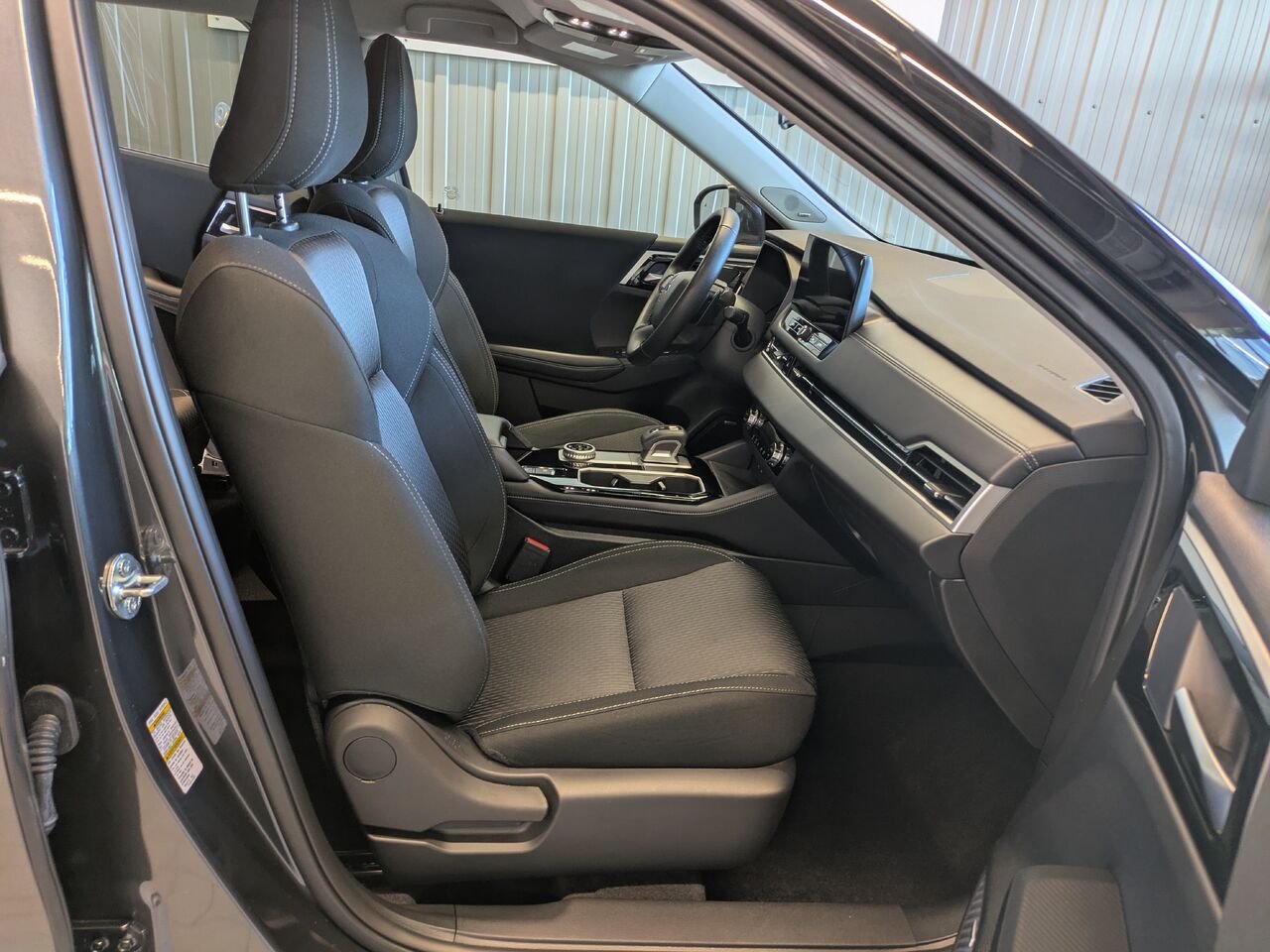 Mitsubishi Outlander 2025 Gris Gatineau - photo #15