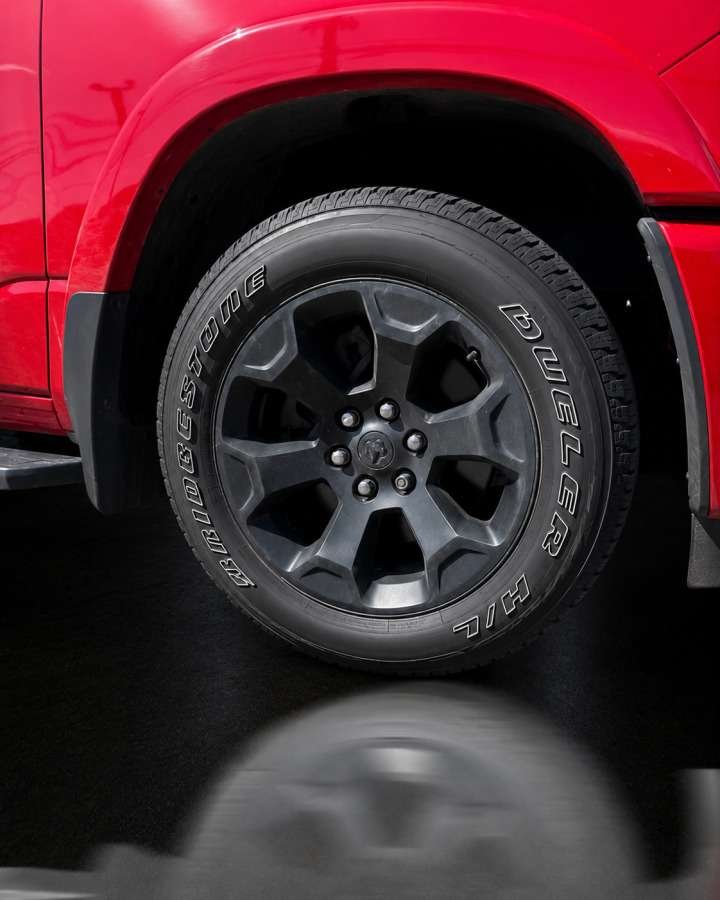 2025 Ram 1500 Red Saint-Basile-le-Grand - photo #6