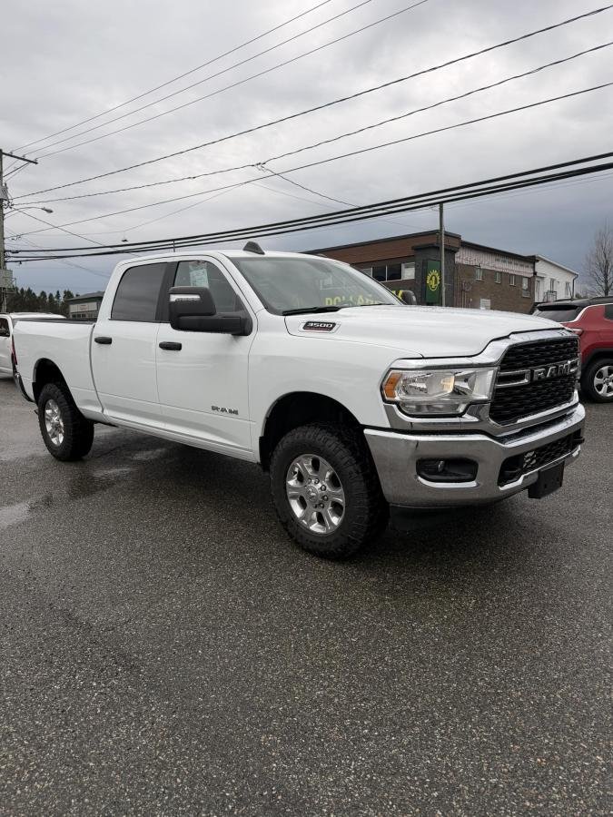 2024 RAM 3500 White Lac Mégantic - photo #4