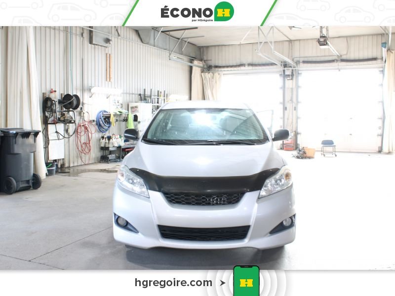 2009 Toyota Matrix Silver Laval - photo #1