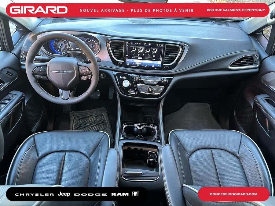2026 CHRYSLER PACIFICA LIMITED Black