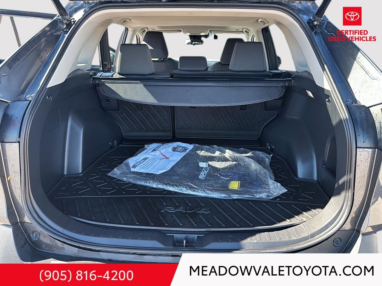 2023 Toyota RAV4 One Owner, New Brake Pads and Rotors on the front and the back Grey Mississauga - photo #22
