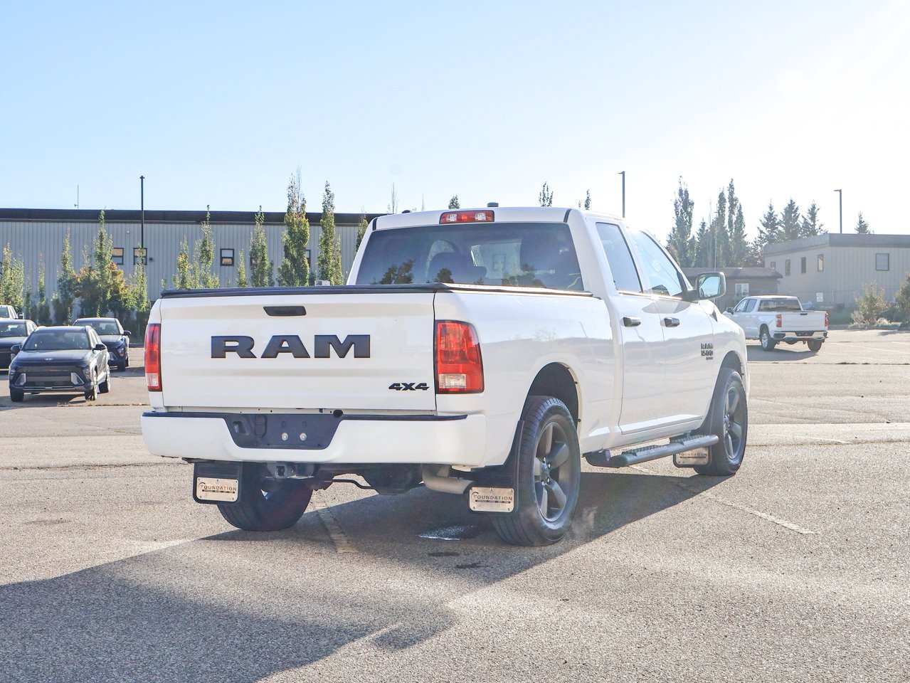2022 Ram 1500 Classic Express 4x4 Quad Cab 6'4 Box White Sherwood Park - photo #12