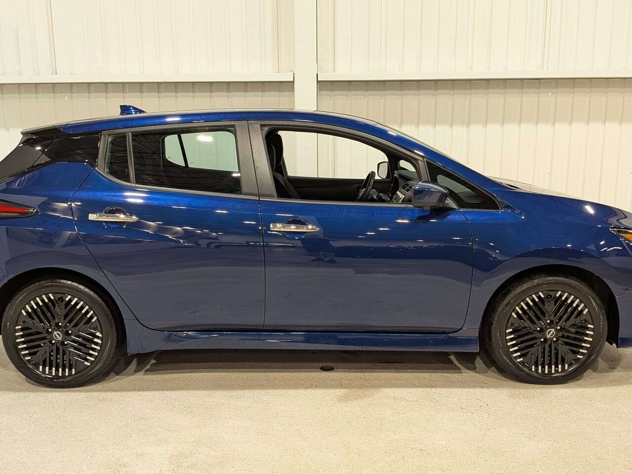 2024 Nissan LEAF SV PLUS Hatchback Blue Val-David - photo #7