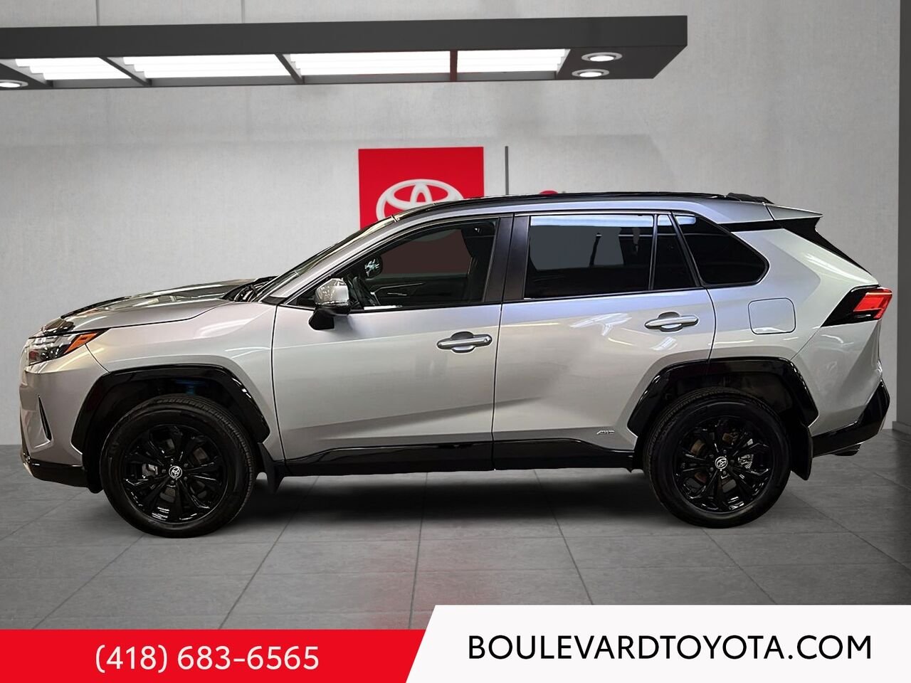 Toyota RAV4 Hybride 100665A-3 | SE, AWD 2023 Argent Québec - photo #5