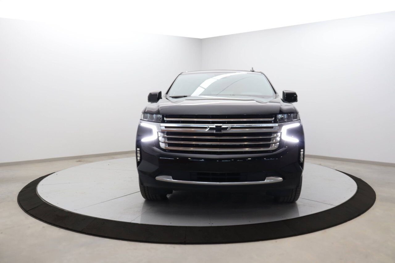 Chevrolet Suburban NIV 1GNSKGKT4PR480429 2023 Noir Chicoutimi - photo #21