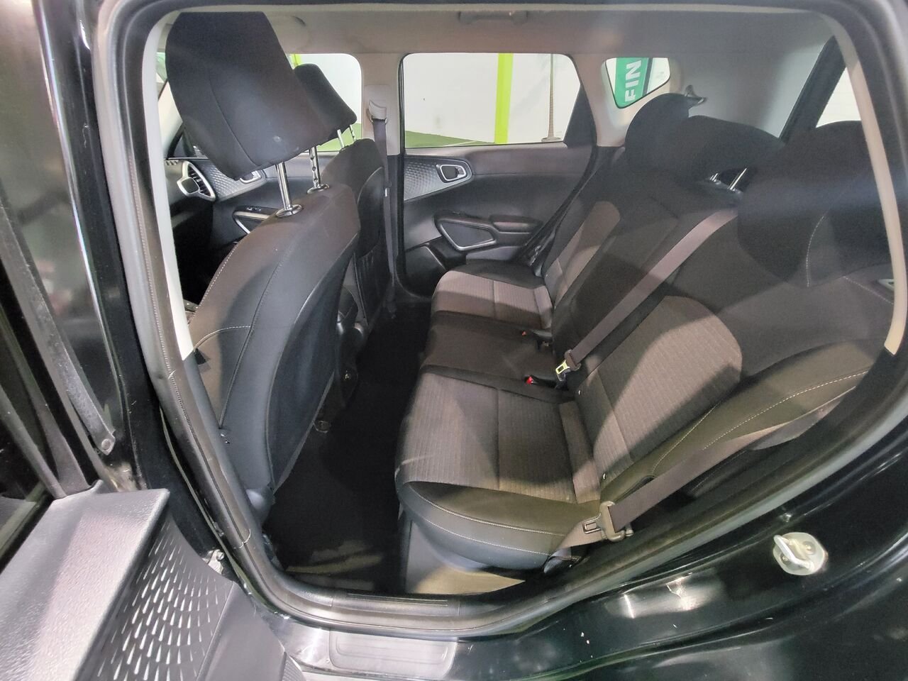2020 Kia Soul Black  - photo #11