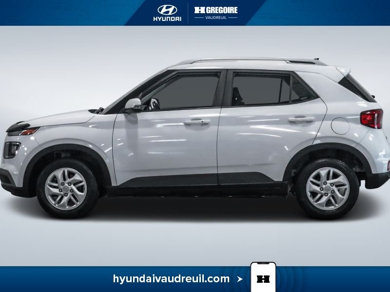 2021 Hyundai Venue White Laval - photo #5