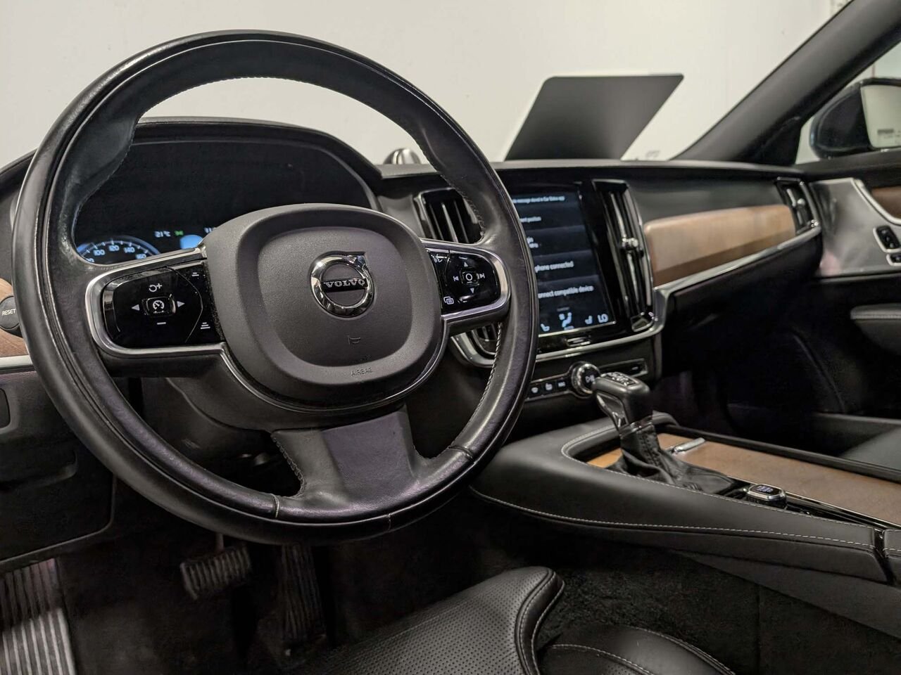 Volvo S90 T6 Inscription AWD Audio Bower & Wilkins 2020 Noir Sherbrooke - photo #7