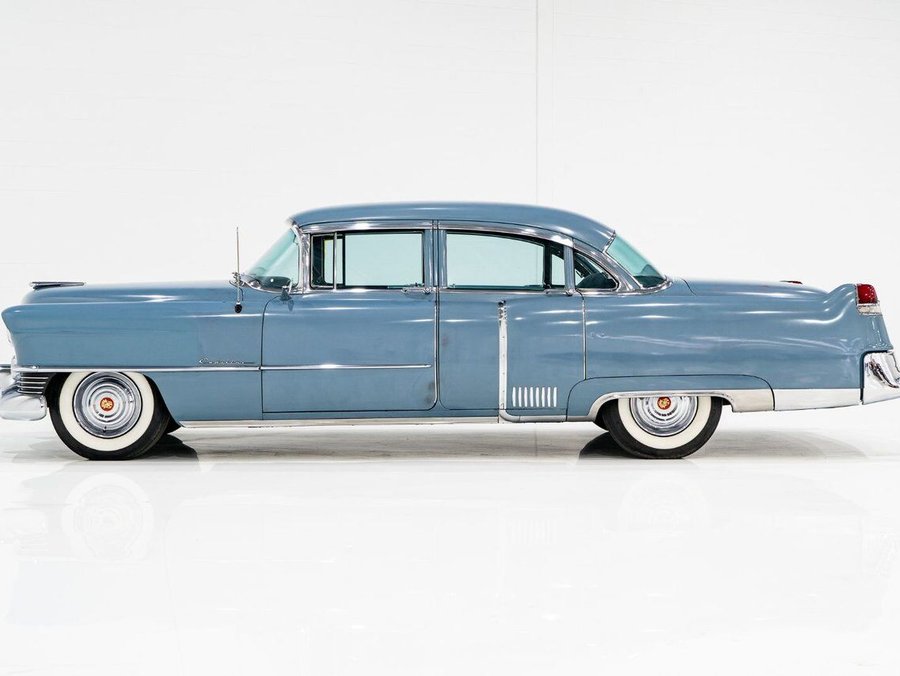 Cadillac Fleetwood 1954 1954 Bleu