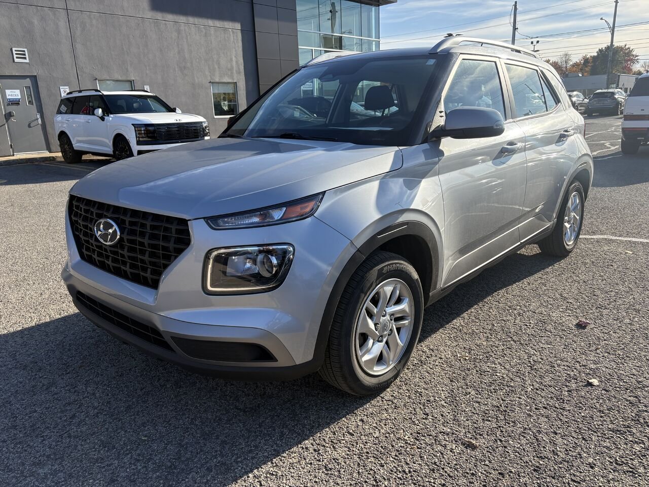 2023 Hyundai Venue Silver Blainville - photo #0