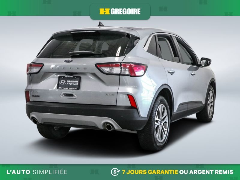 2022 Ford Escape Grey Laval - photo #8