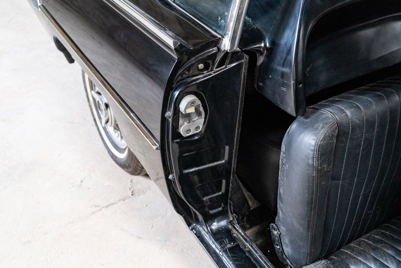 Ford Thunderbird **PRICE IN USD** Roadster project car Extremely rare 1962 Noir Montréal - photo #61