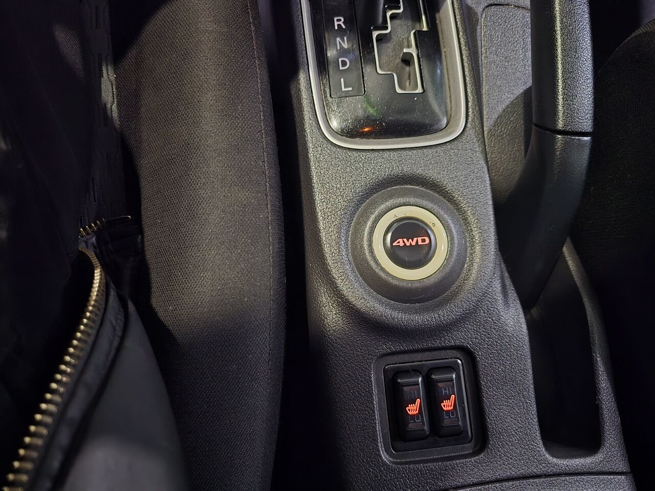 2014 Mitsubishi Outlander Black  - photo #23