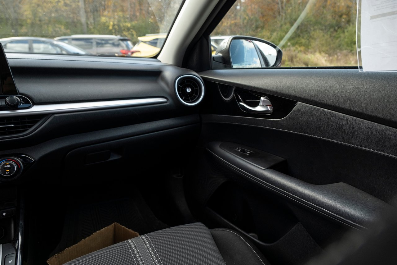 2024 Kia Forte Grey Gatineau - photo #21