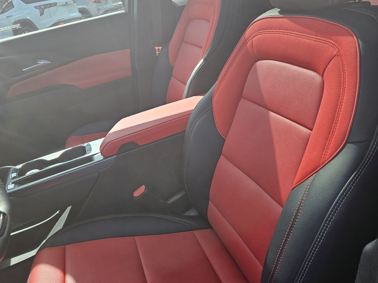 2025 Chevrolet Equinox EV 4 portes RS Red Thetford Mines - photo #18