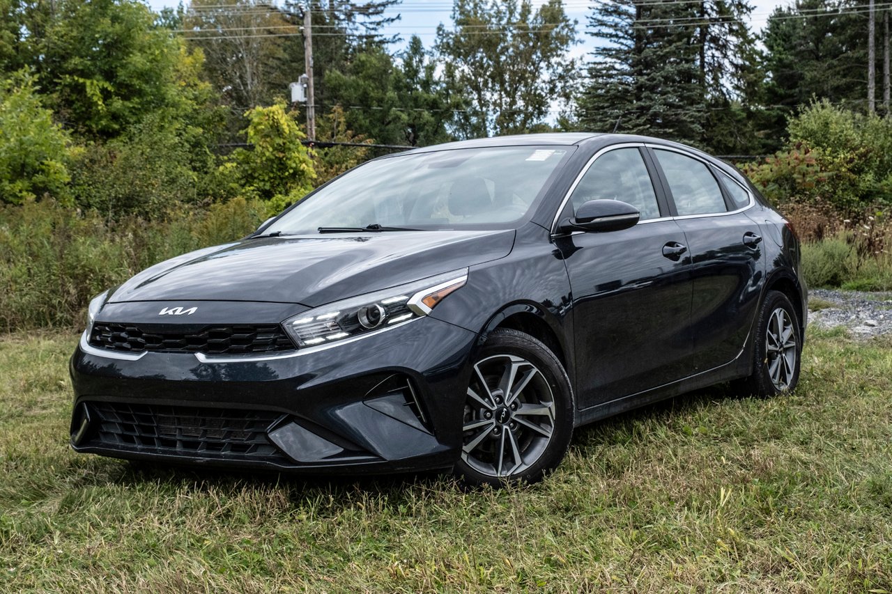 Kia Forte5 2023 Gris Gatineau - photo #0