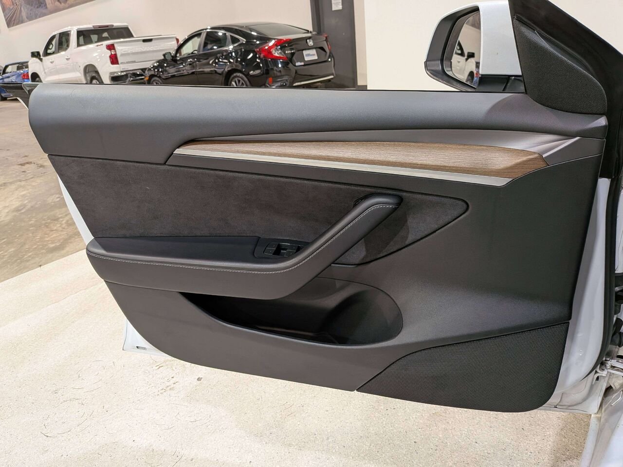 2023 Tesla Model 3 RWD White Val-David - photo #28