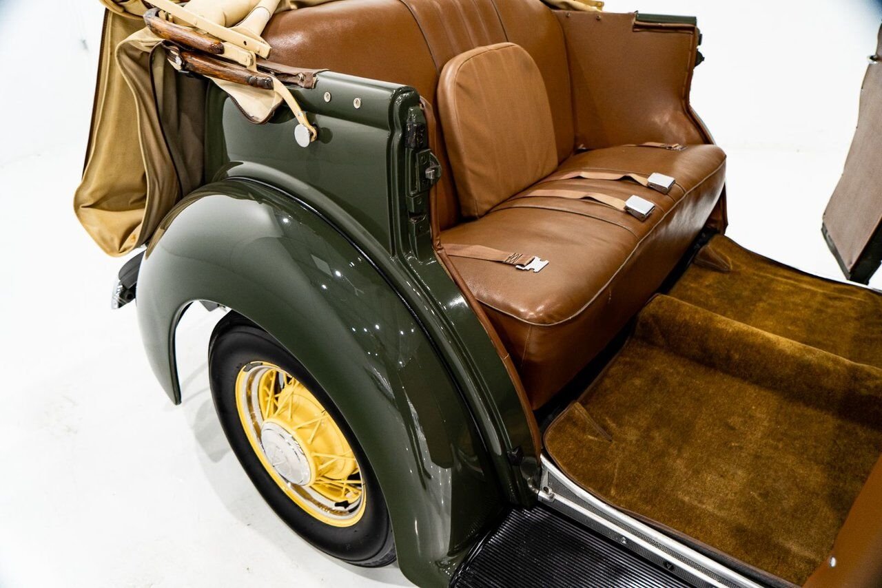 Ford Model 48 Phaeton PRIX EN USD | Beautifully presented in original condition 1936 Vert Montréal - photo #67