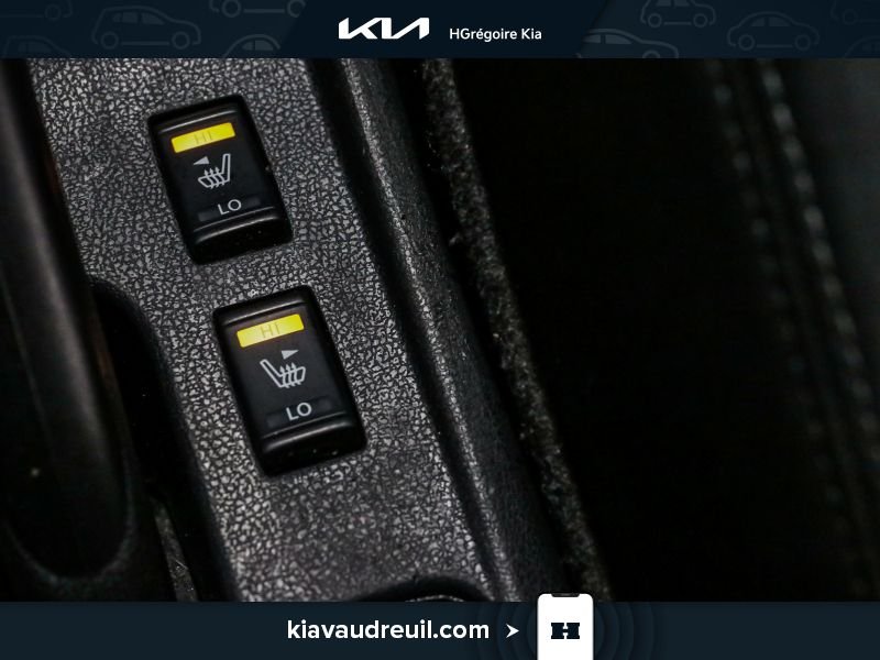 2018 Nissan Versa Note White Laval - photo #18