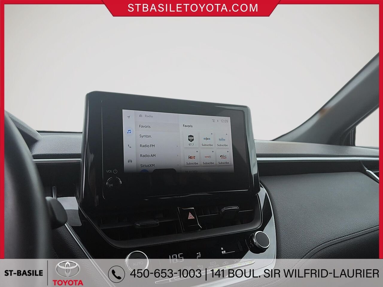 Toyota Corolla Cross HYBRIDE 2024 Noir de jais mica Saint-Basile-le-Grand - photo #17