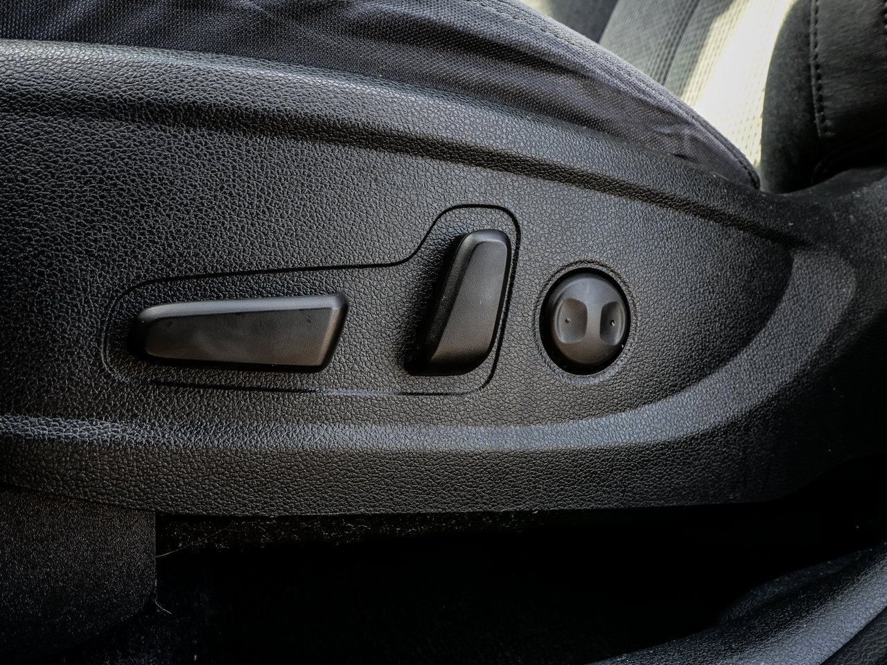 2019 Hyundai Santa Fe 2.4L Preferred AWD Blue Sherwood Park - photo #14