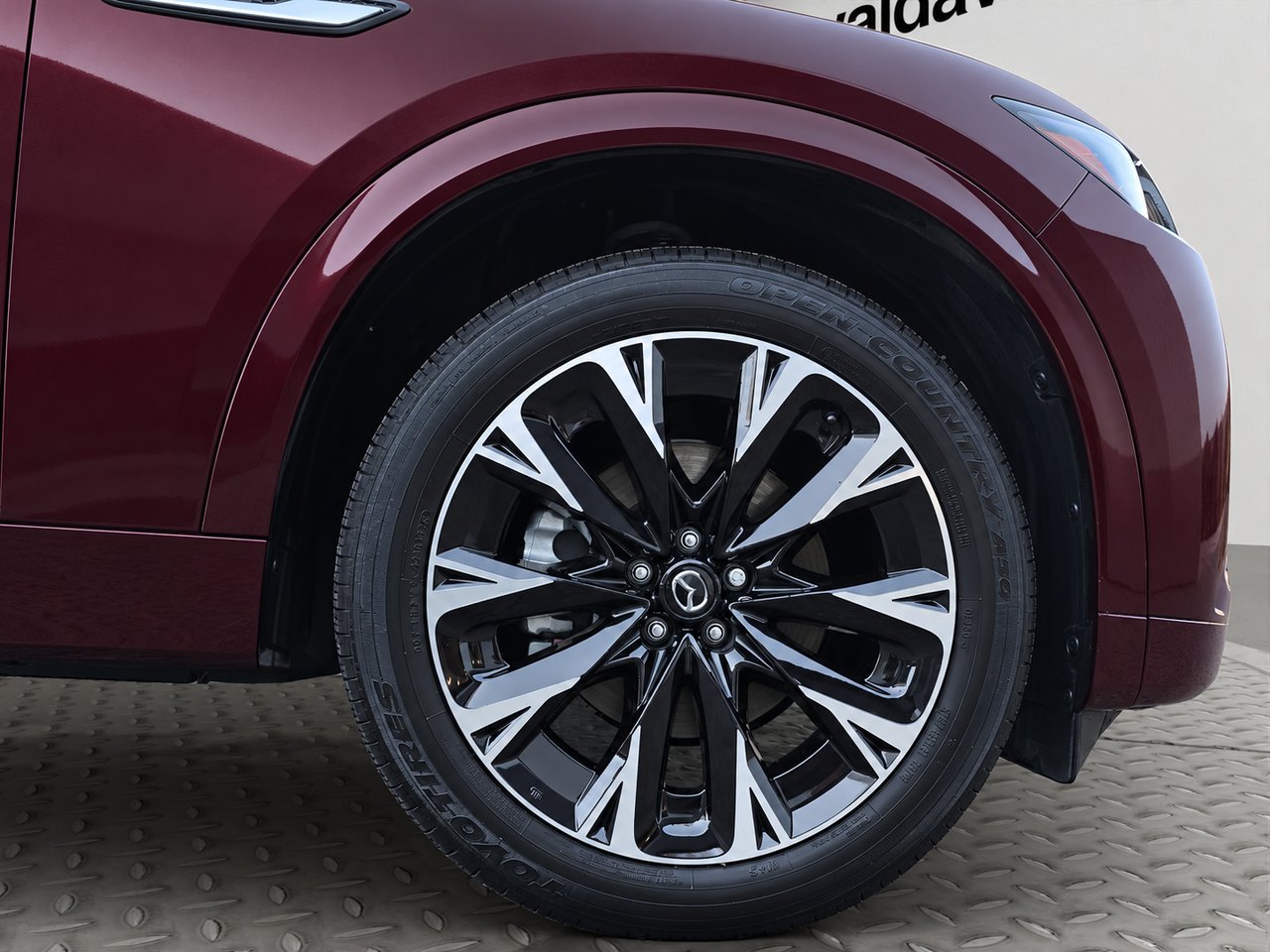 Mazda CX-90 hybride léger Signature 2026 Rouge artisanal métallisé Val-David - photo #8