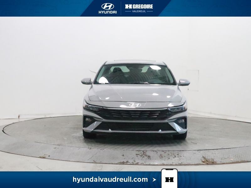 Hyundai Elantra Preferred IVT w/Tech Pkg 2024 Gris
