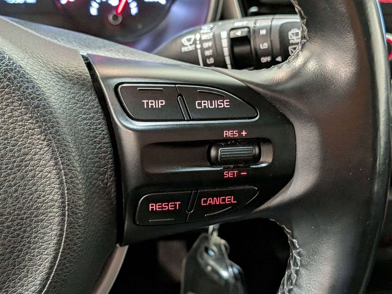 2018 Kia Rio 5-door LX Manual White Val-David - photo #15