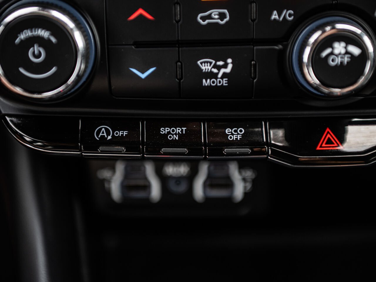 2025 Dodge Durango Black Sainte-Julienne - photo #25