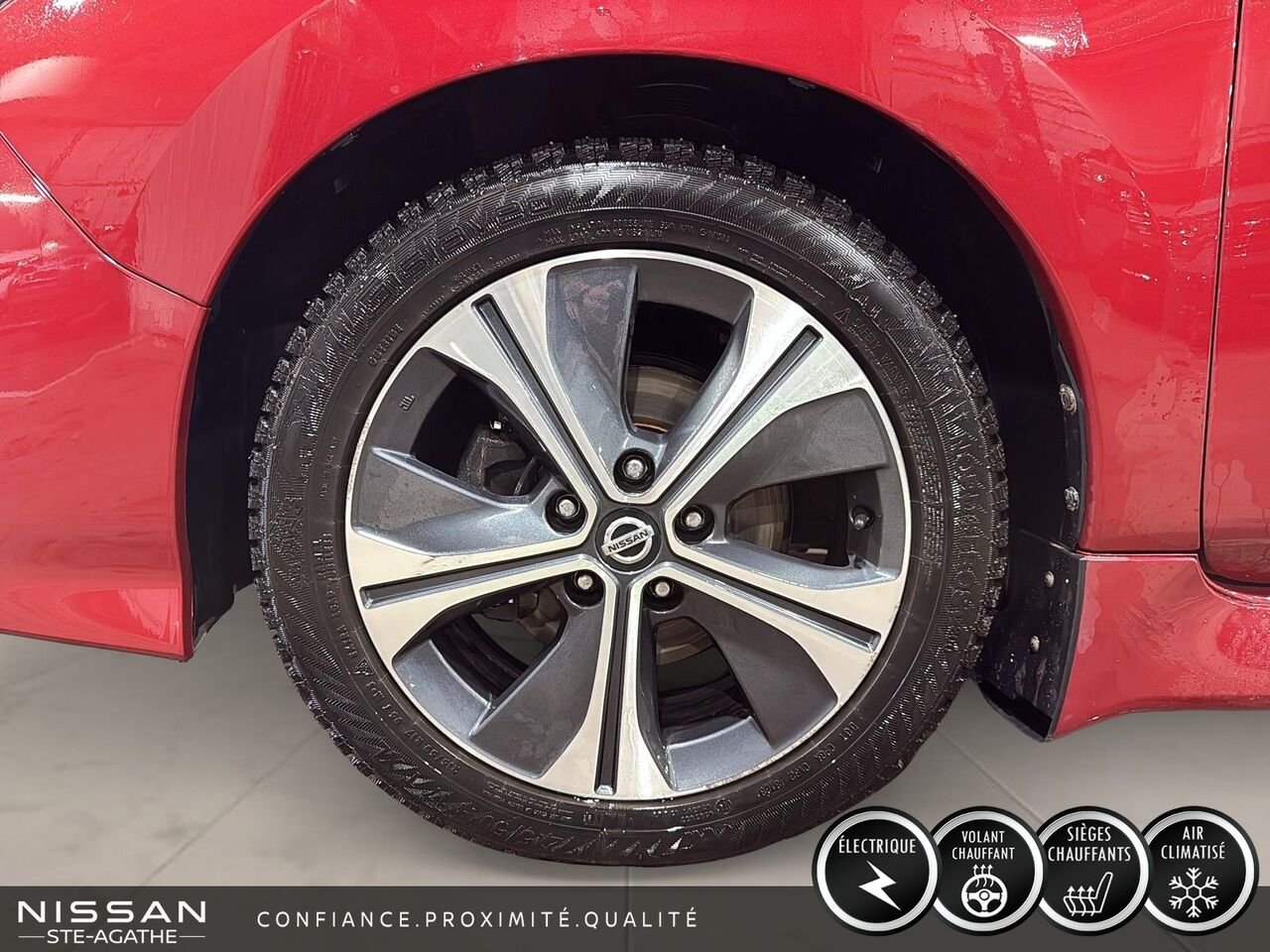 Nissan LEAF S à hayon 2019 Rouge Saint-Jérôme - photo #6