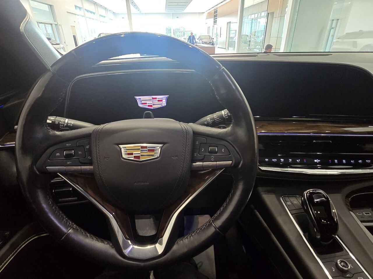 2024 Cadillac Escalade PLATINUM SPORT AWD FINANCEMENT À PARTIR 3.99% Black Laval - photo #13