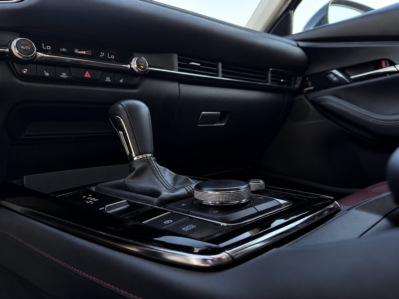 2023 Mazda CX-30 Black Châteauguay - photo #7