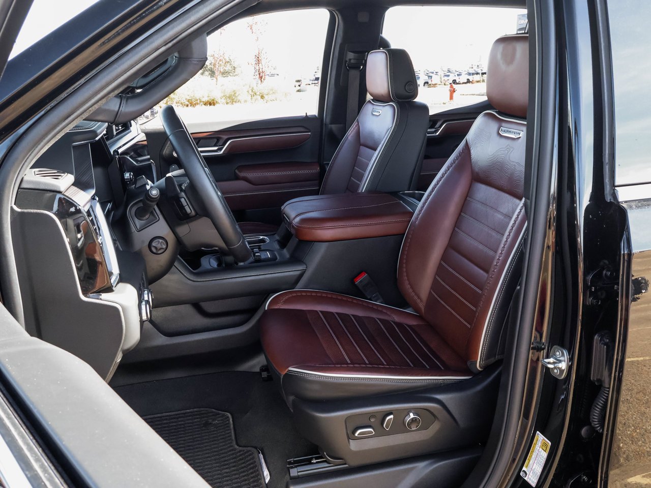 2025 GMC Sierra 1500 4WD Crew Cab 147 Denali Ultimate Black Sherwood Park - photo #13