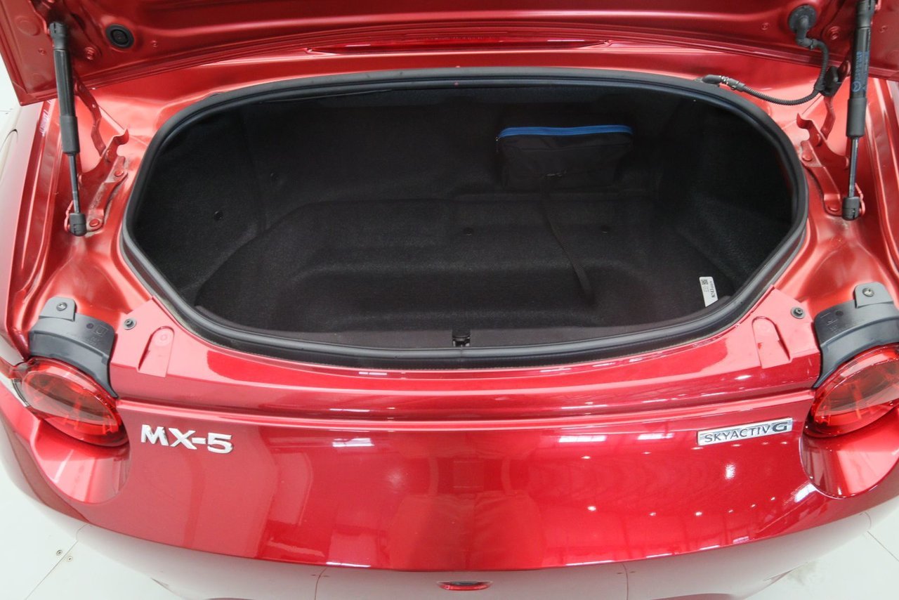 2023 Mazda MX-5 GT Red Baie-Comeau - photo #14