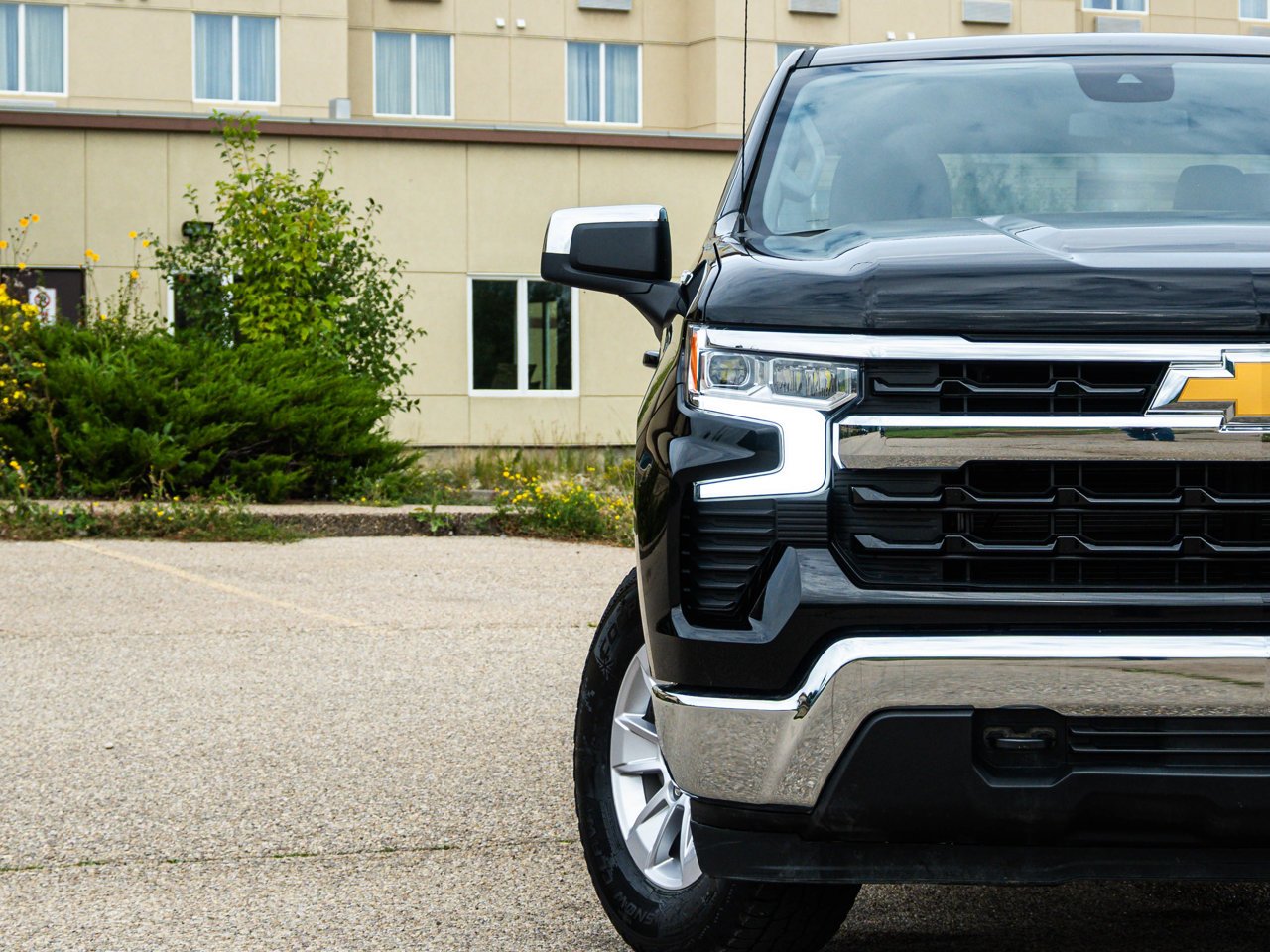 2026 Chevrolet Silverado 1500 4WD Crew Cab 147 LT Black Sherwood Park - photo #5