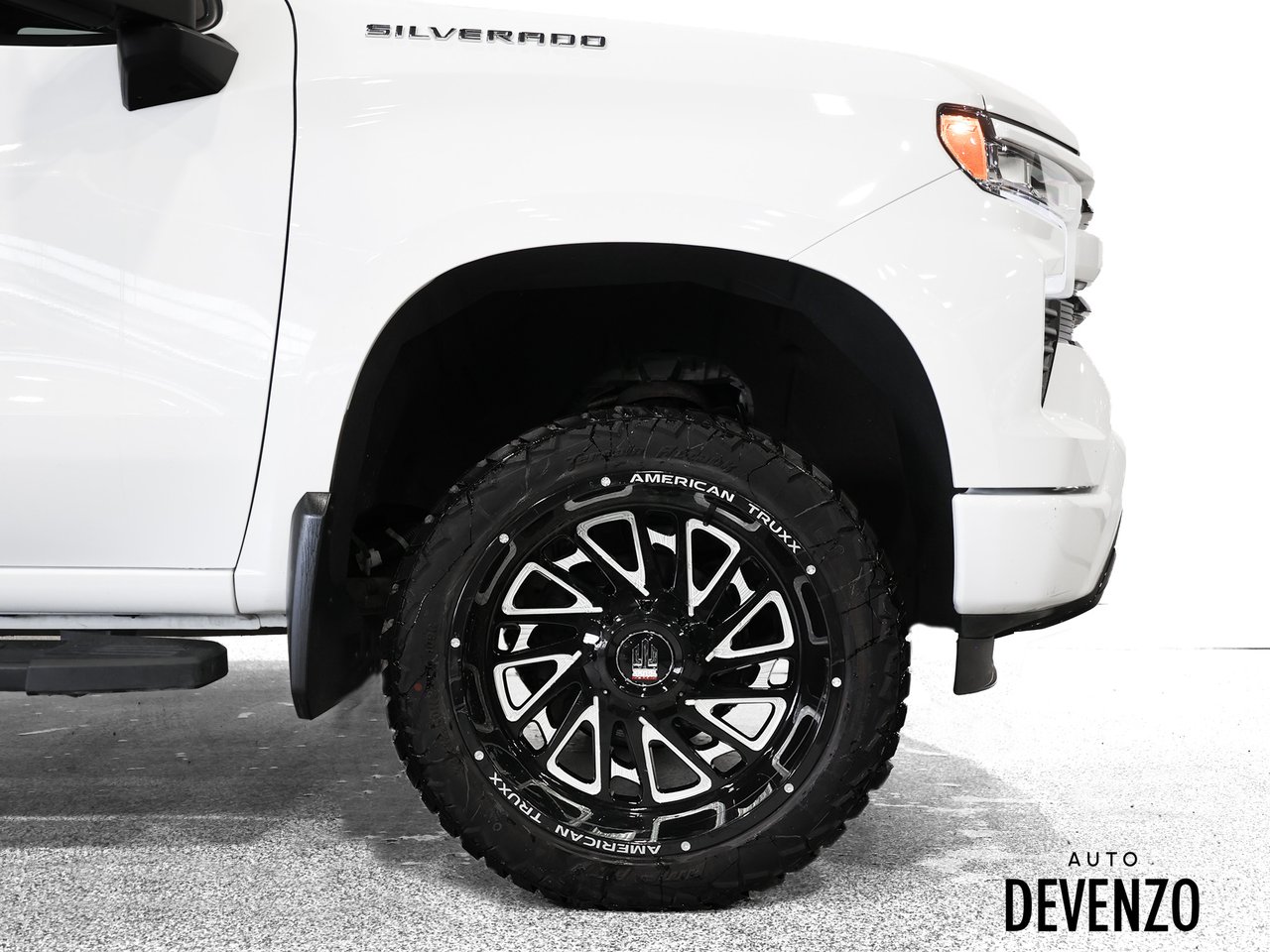 2024 Chevrolet Silverado 1500 White Saint-Eustache - photo #6