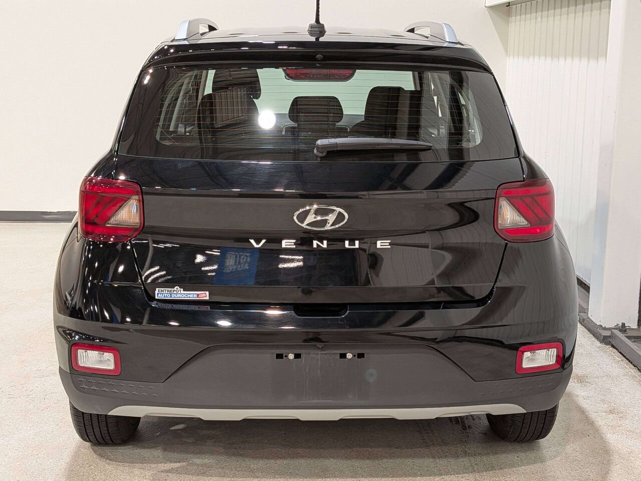 2026 Hyundai Venue Preferred IVT Black Val-David - photo #5