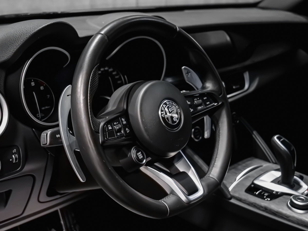2023 Alfa Romeo Stelvio Sprint Grey Montreal - photo #7
