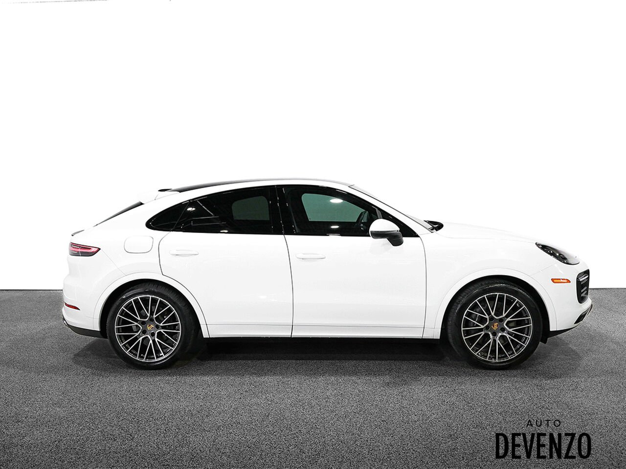 Porsche Cayenne 2023 Blanc Saint-Eustache - photo #2