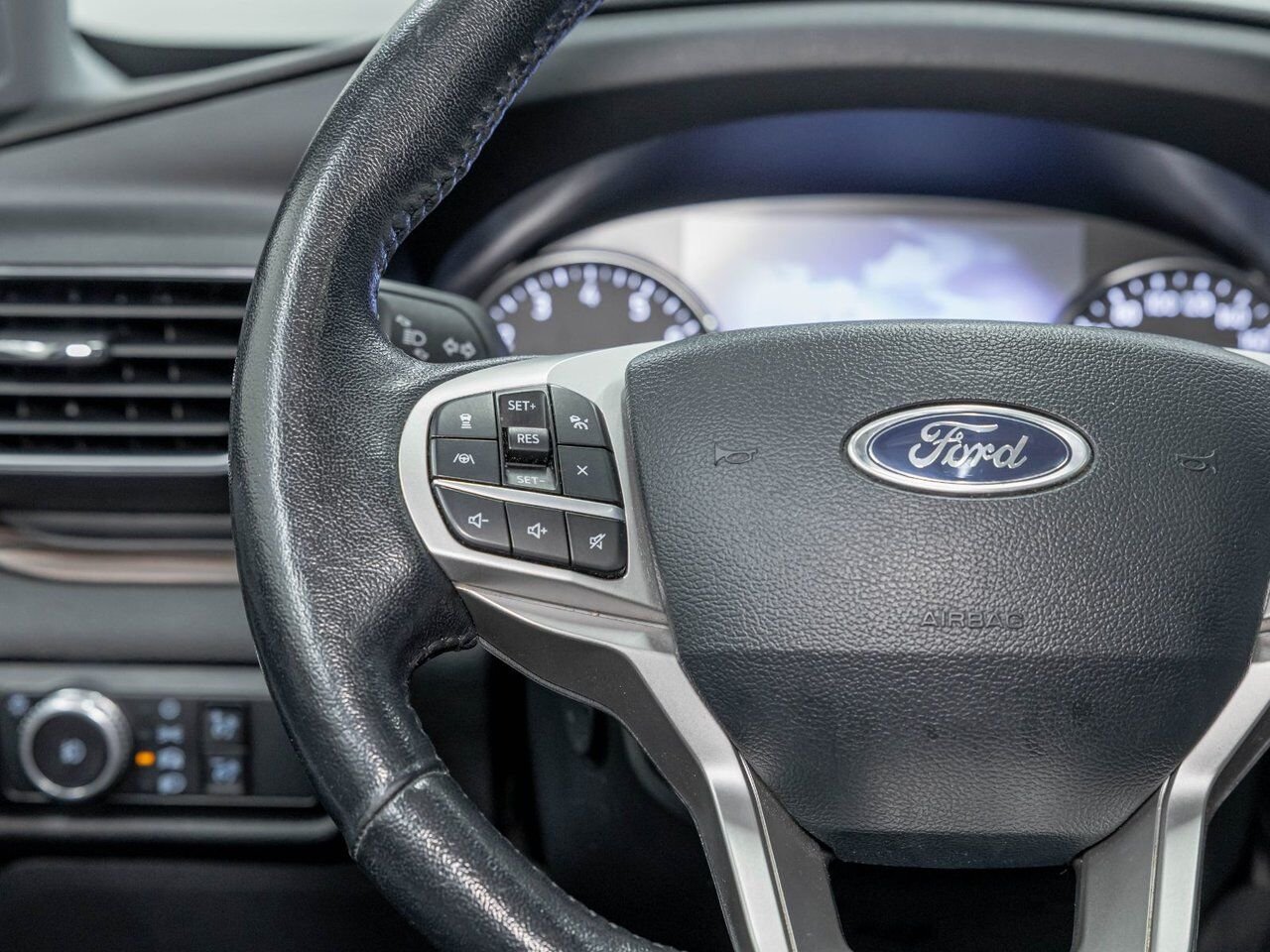 2023 Ford Explorer LIMITED 4WD *TOIT* CUIR *CAM 360* B&O *SIEGES VENT White Saint-Jérôme - photo #15