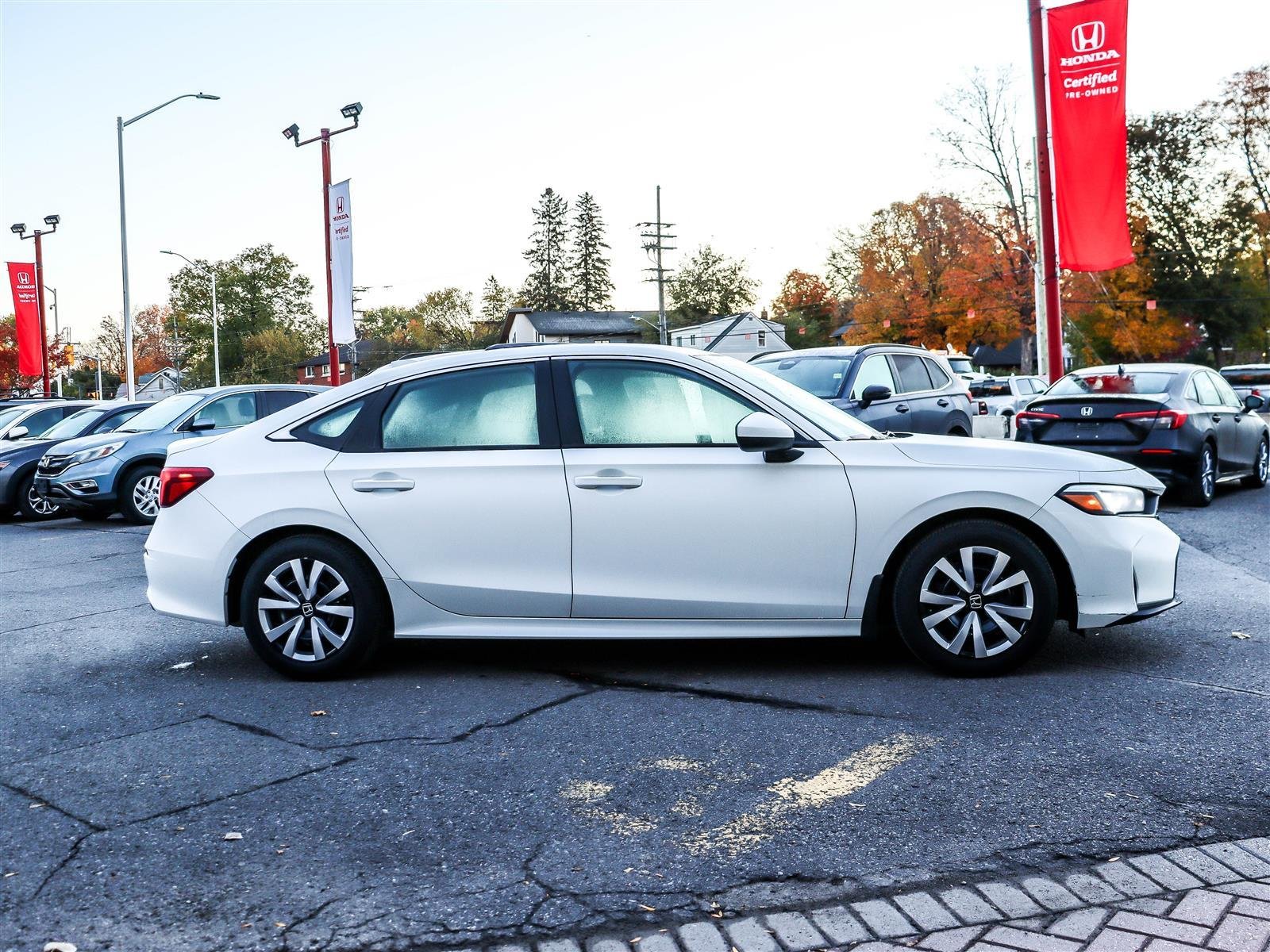 2025 Honda Civic Sedan LX Ottawa & Gatineau - photo #2