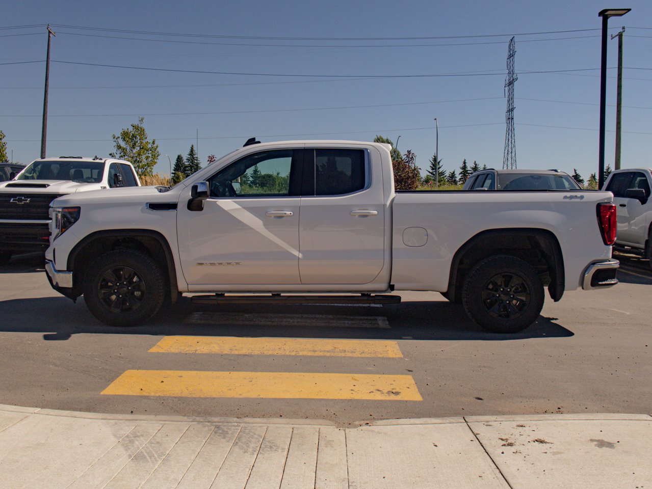 2023 GMC Sierra 1500 4WD Double Cab 147 SLE White Sherwood Park - photo #6