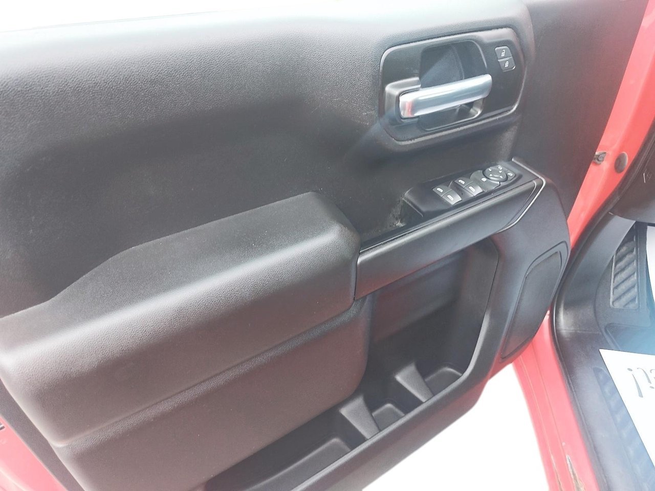 Chevrolet Silverado 1500 Custom Trail Boss 2022 Rouge Baie-Comeau - photo #10