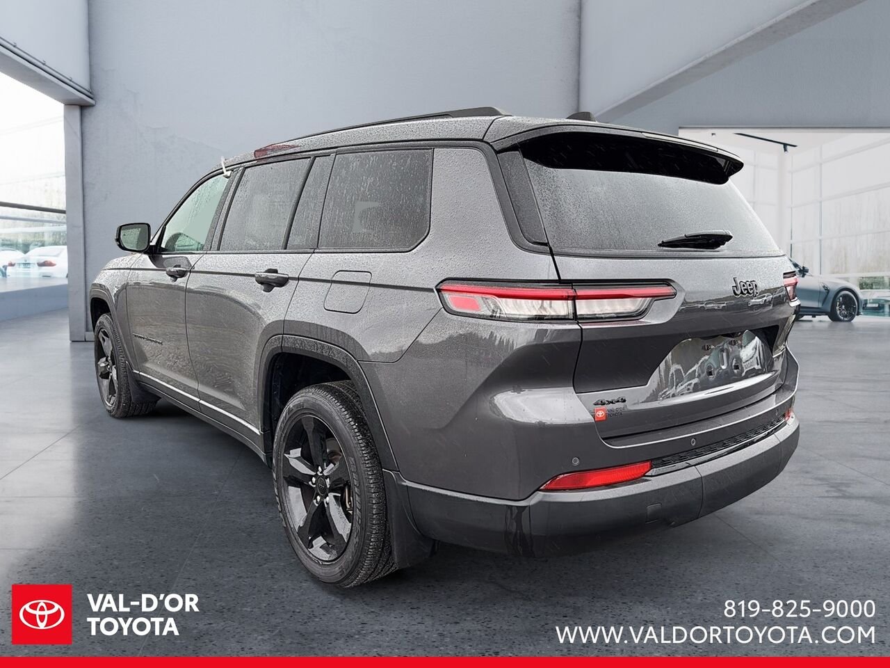 Jeep Grand Cherokee L Altitude 4x4 2024 Gris Val-d'Or - photo #3