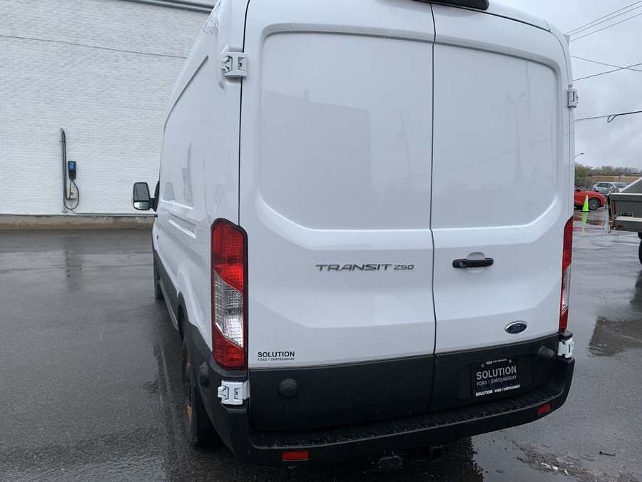 Ford Transit fourgon utilitaire FORD TRANSIT CARGO VAN,T-250 148```MED RF 90 2025 Blanc