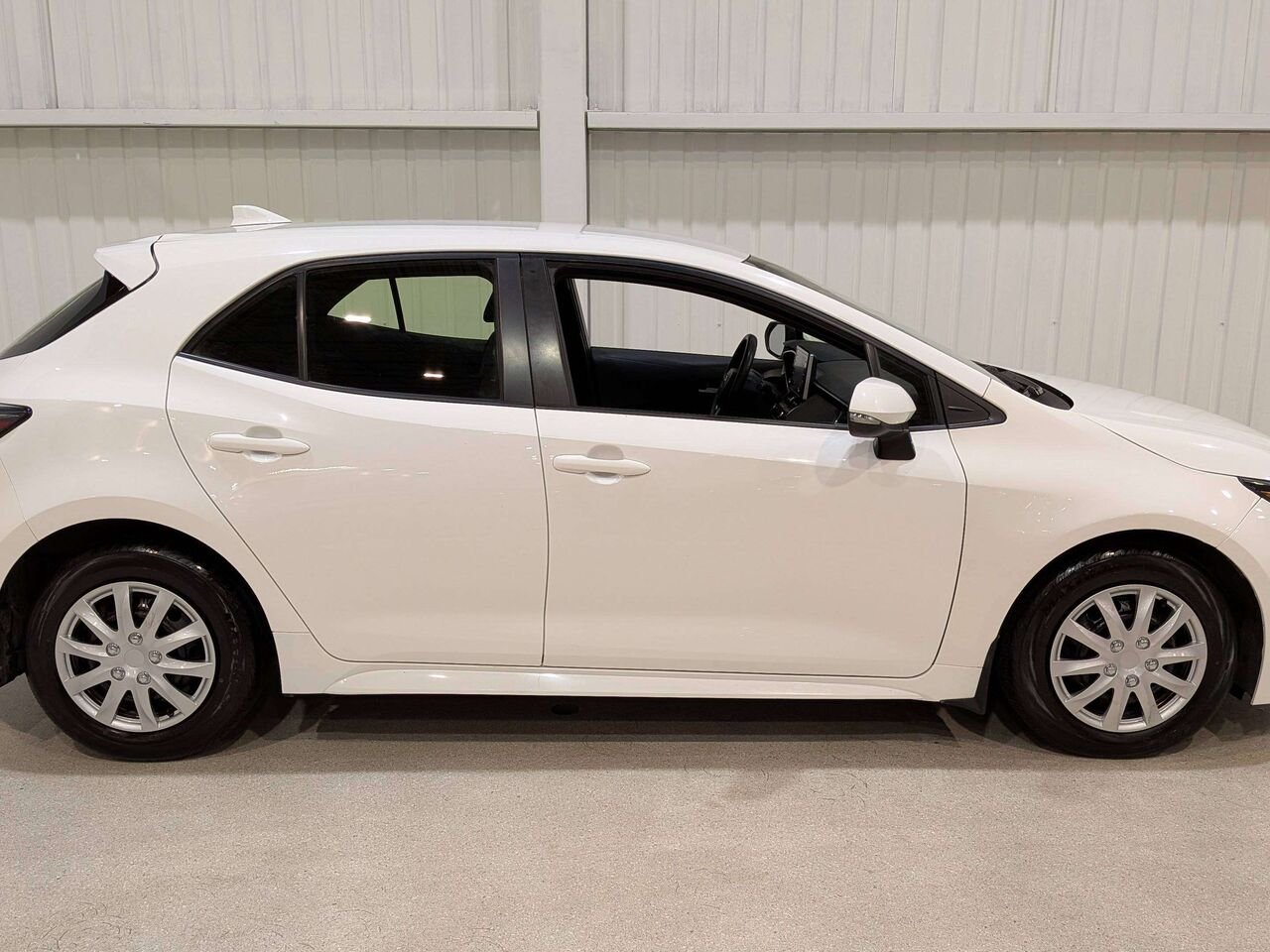 Toyota Corolla à hayon Manual 2019 Blanc Val-David - photo #6