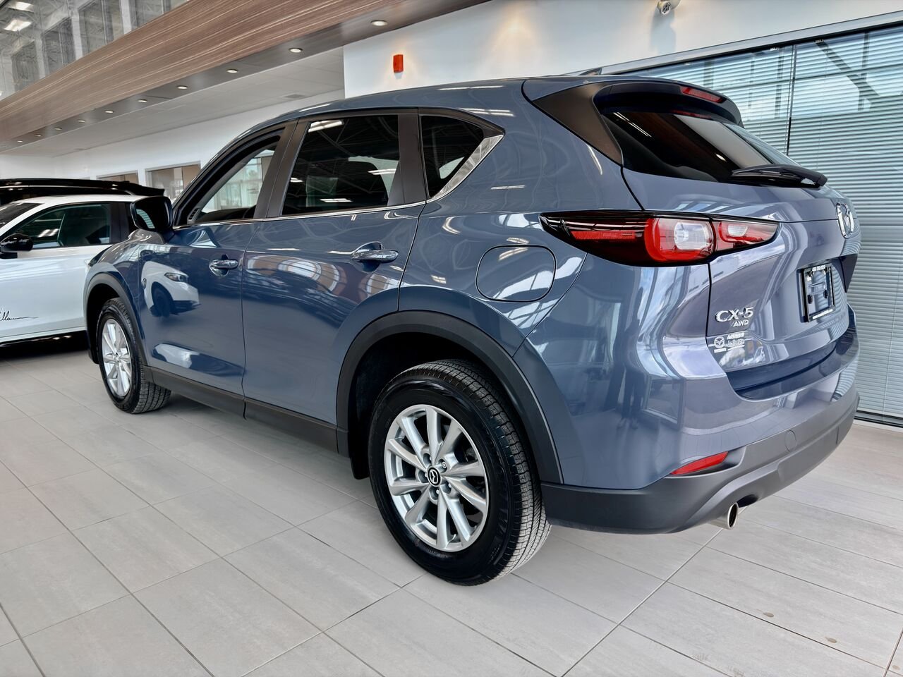 Mazda CX-5 2022 Gris Notre-Dame-des-Prairies - photo #8