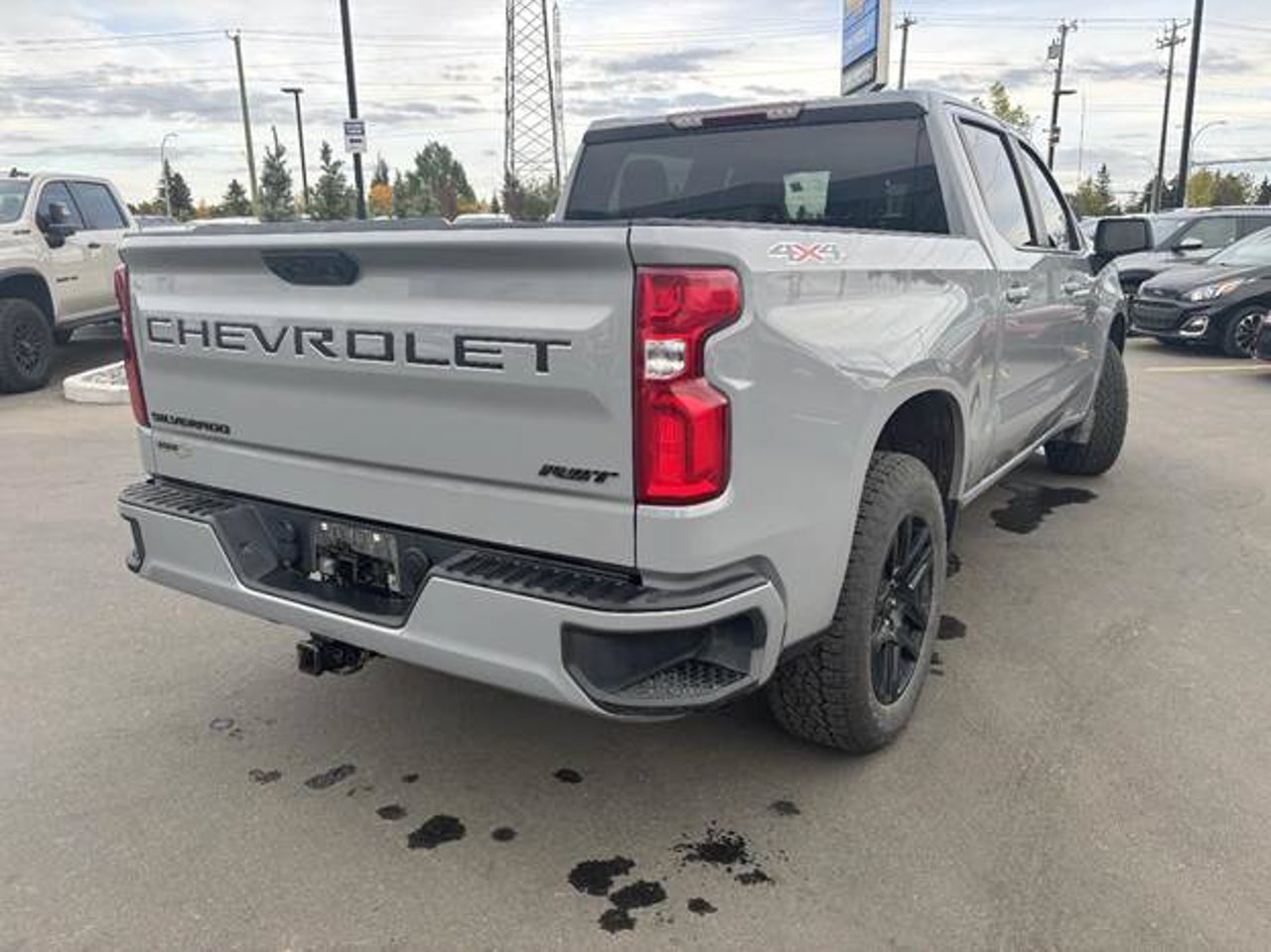 2024 Chevrolet Silverado 1500 4WD Crew Cab 147 RST Grey Sherwood Park - photo #4