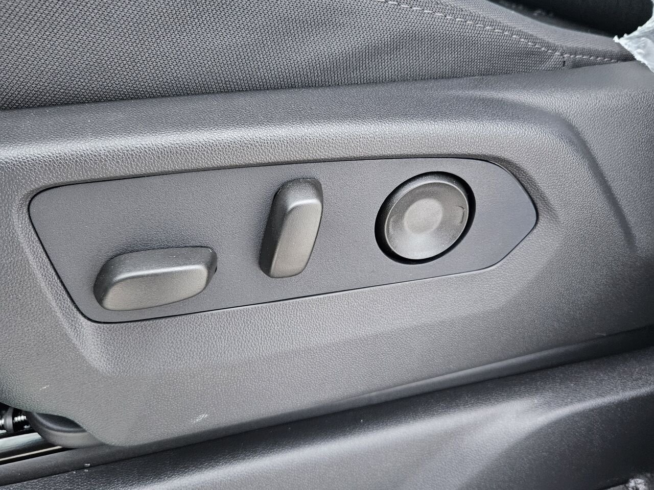 2026 Chevrolet Silverado 1500 RST cabine multiplace 4RM 157 po STERLING GREY METALLIC Thetford Mines - photo #11